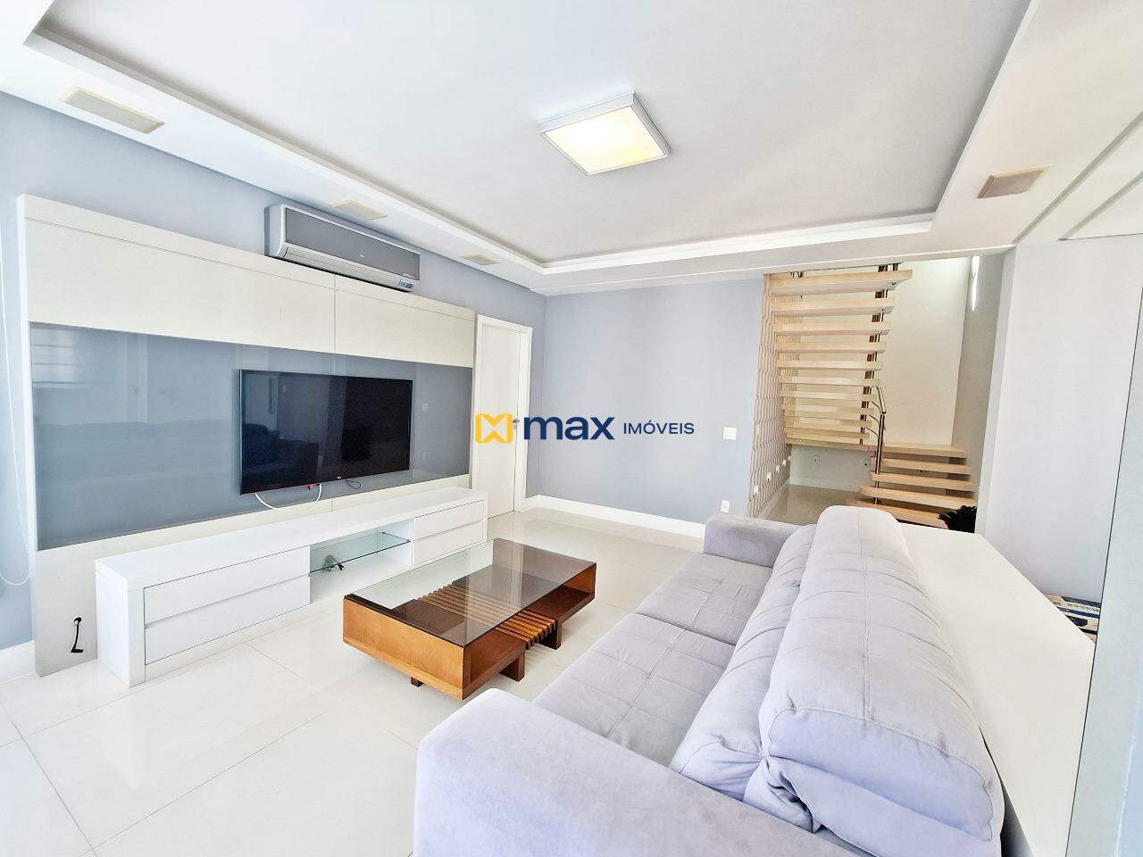 Apartamento para aluguel no Pioneiros: Sala de estar