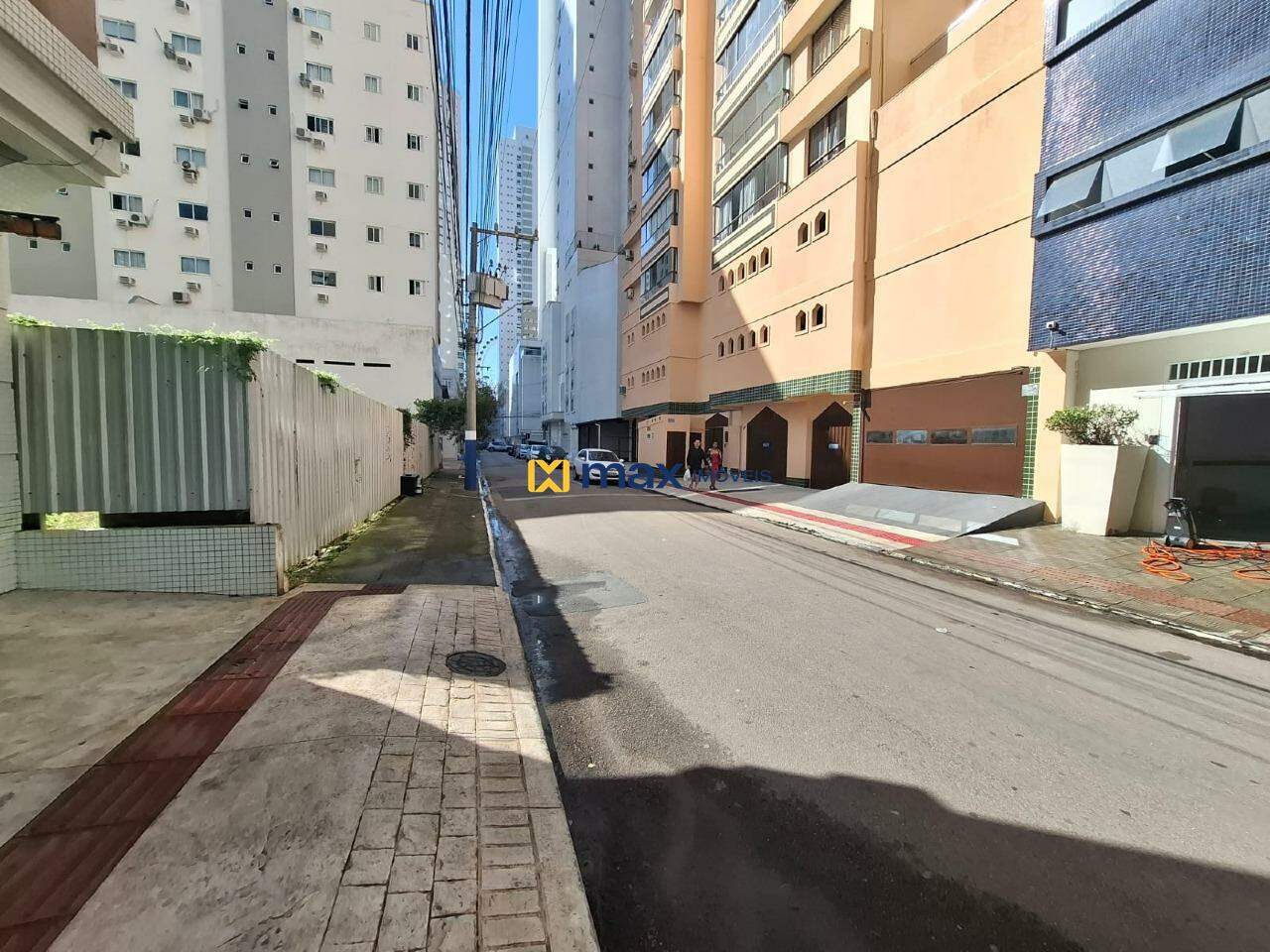 Apartamento para aluguel no Pioneiros: Rua