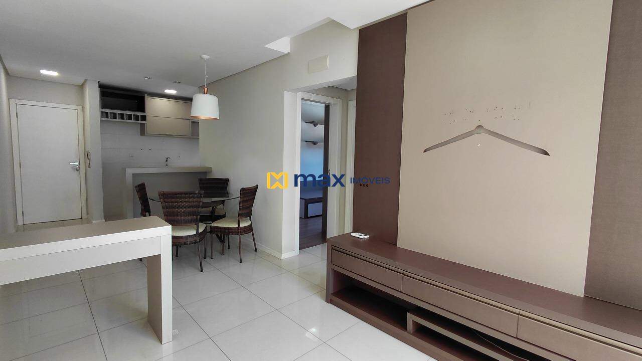 Apartamento para aluguel no Carvalho: Sala de Estar e Jantar