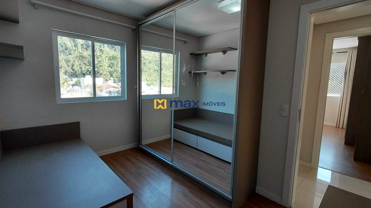 Apartamento para aluguel no Carvalho: Quarto