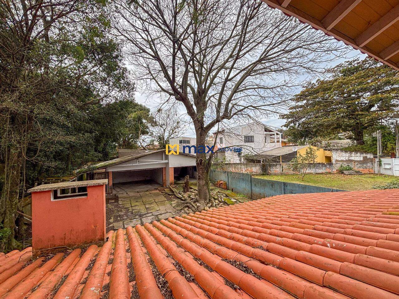 Casa à venda no Praia De Armação: Vista piso superior para os fundos