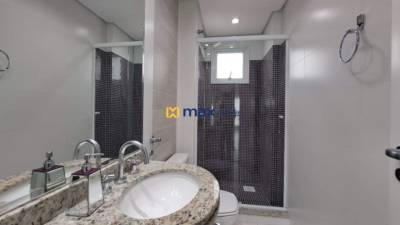 Apartamento à venda no Centro: Banheiro suíte