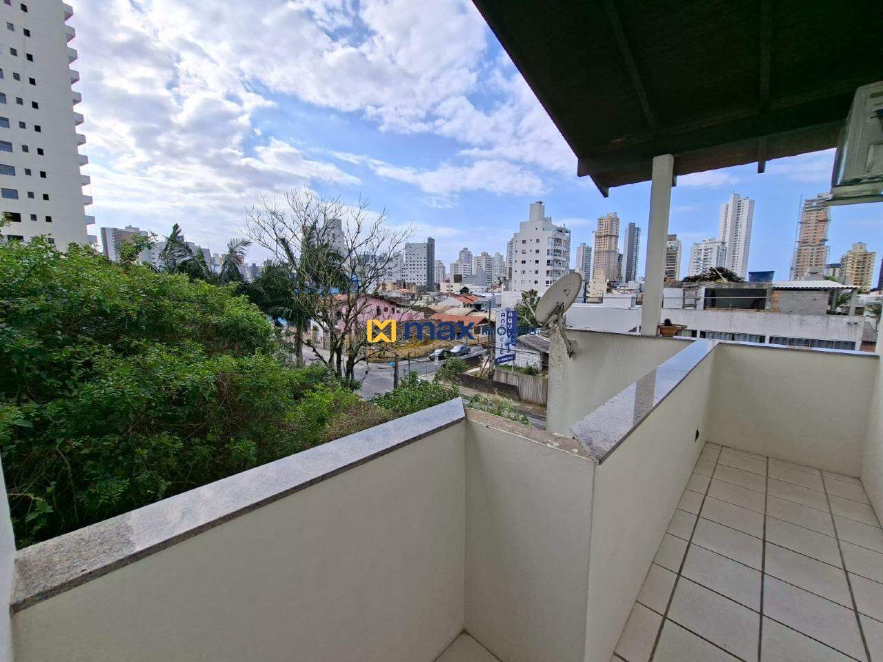 Casa para aluguel no Centro: sacada do Dormitório 03