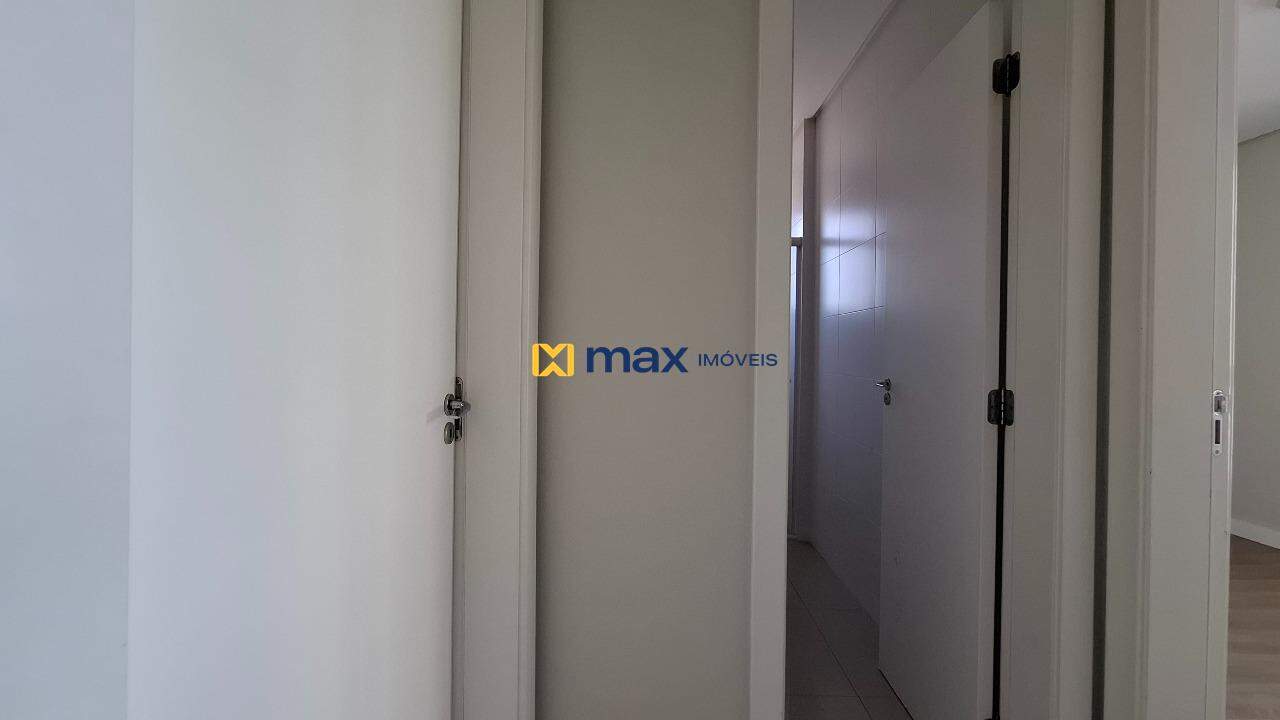 Apartamento à venda no Fazenda: Corredor