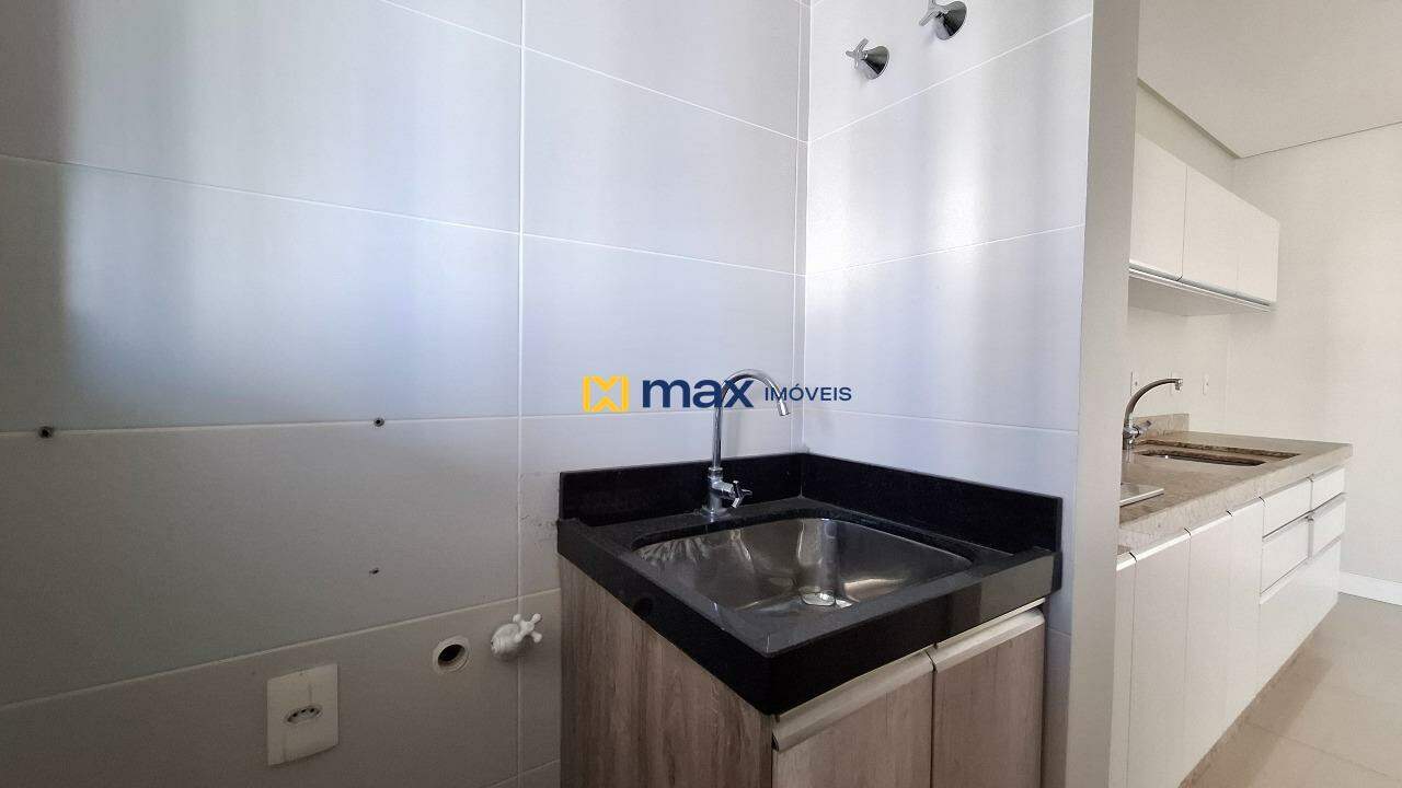 Apartamento à venda no Fazenda: Área de serviço