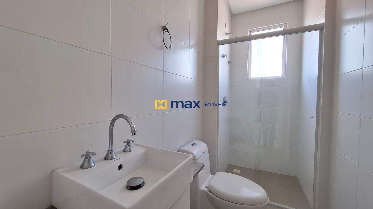 Apartamento à venda no Fazenda: Banheiro social