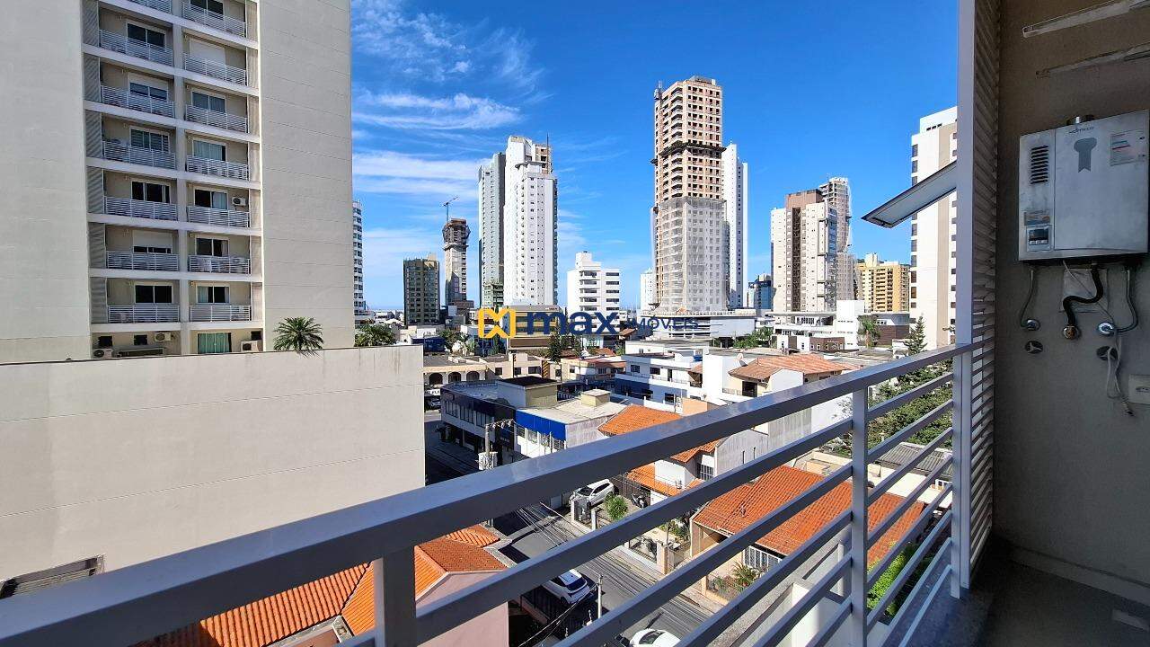 Apartamento à venda no Fazenda: Sacada