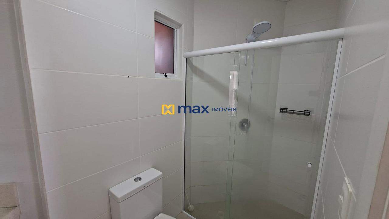 Apartamento para aluguel no Cordeiros: Banheiro Suíte