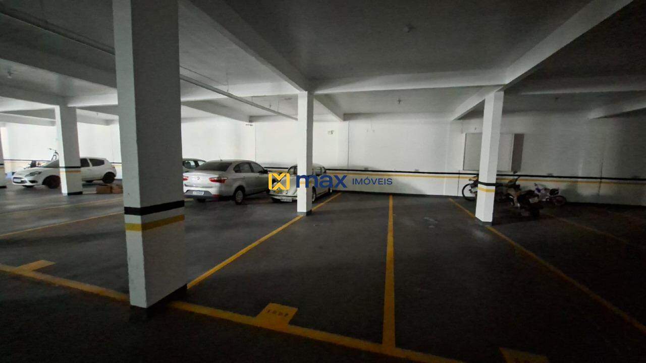 Apartamento para aluguel no Cordeiros: Vaga de Garagem