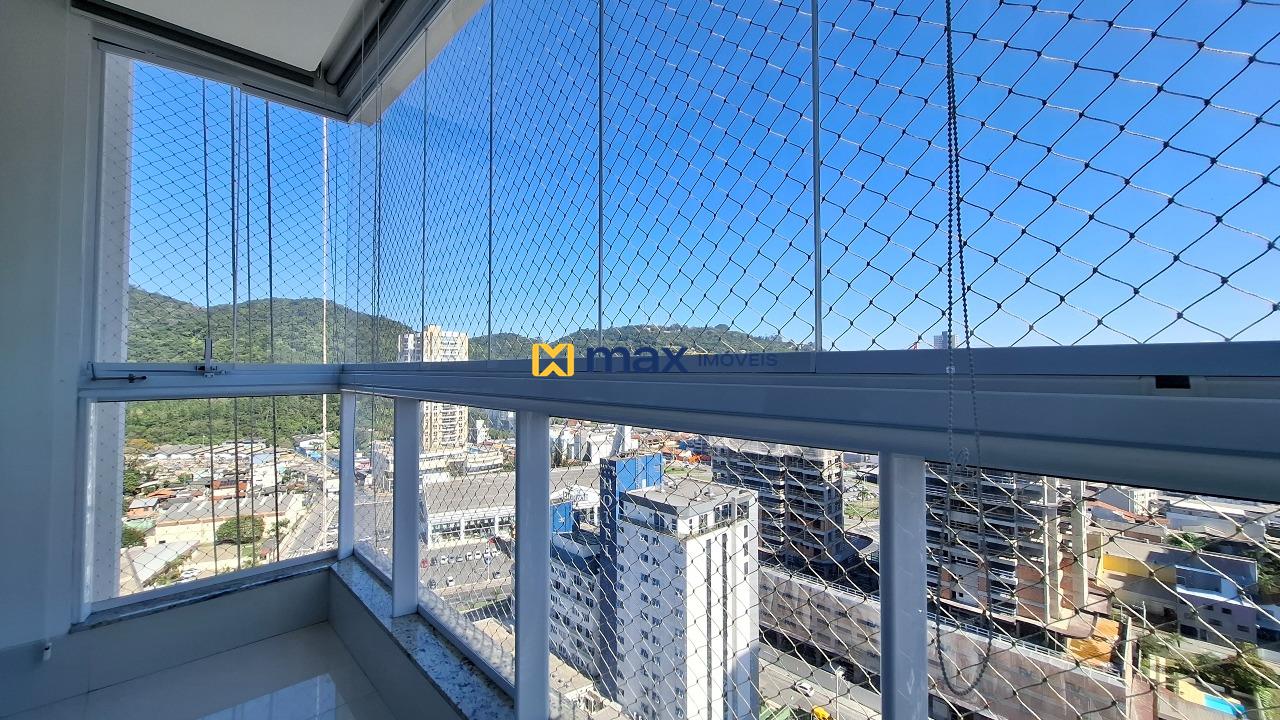 Apartamento à venda no Fazenda: Sacada com churrasqueira