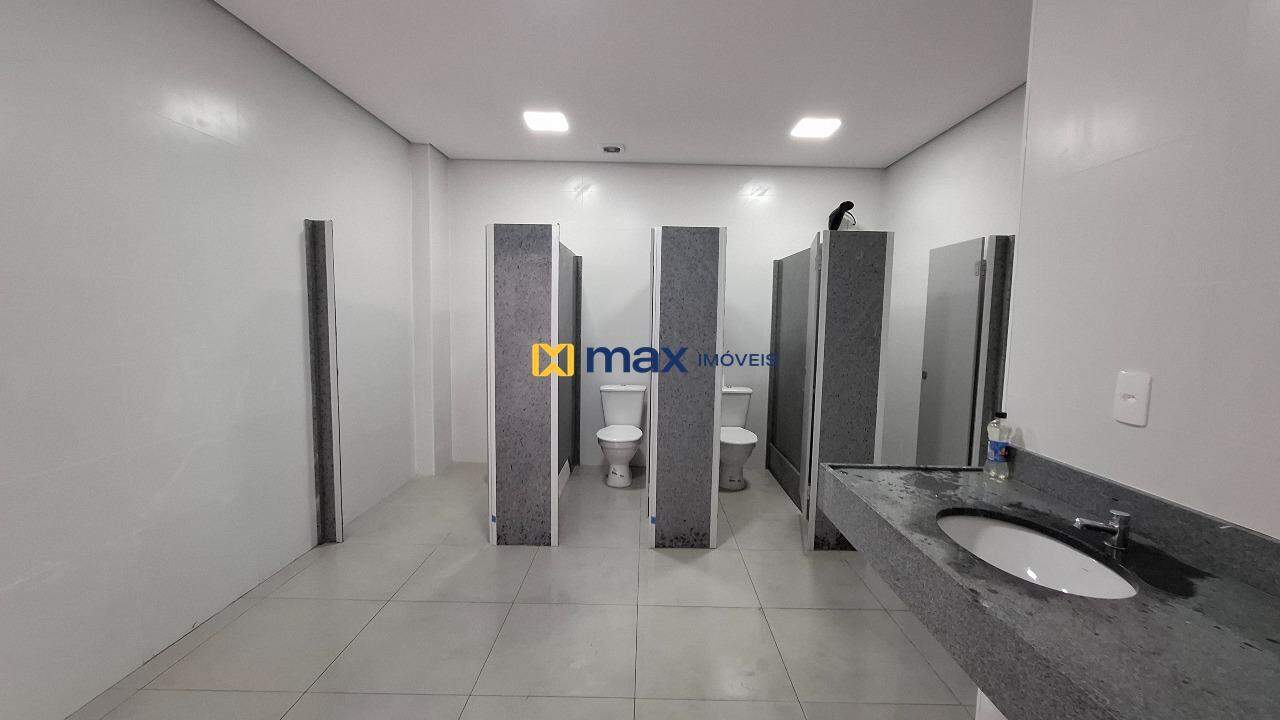 Galpão para aluguel no Ressacada: Banheiro 2