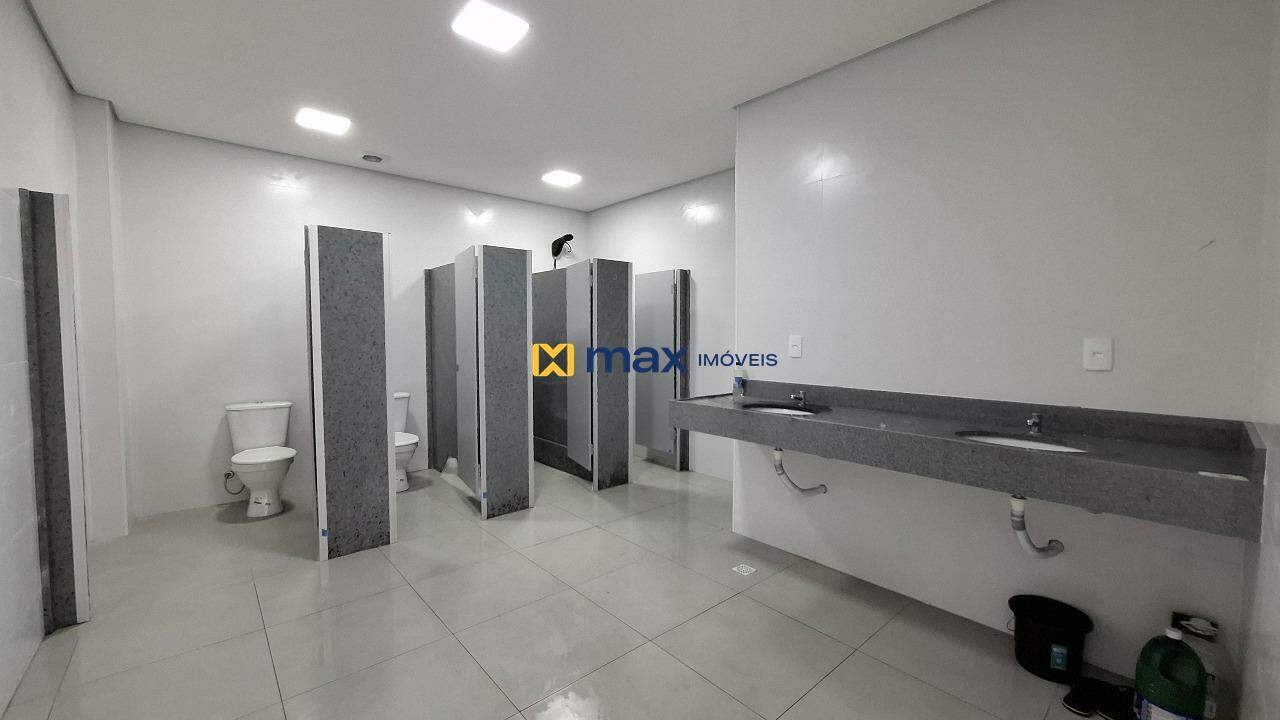 Galpão para aluguel no Ressacada: Banheiro 2