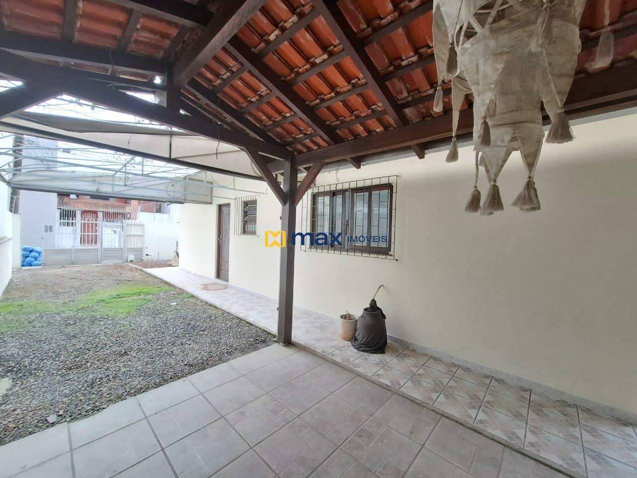 Casa para aluguel no Dom Bosco: Garagem