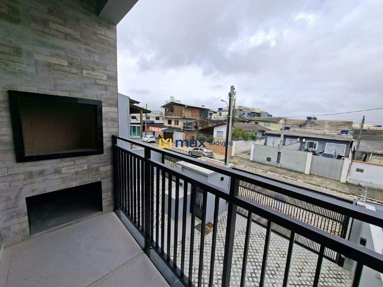 Apartamento para aluguel no São Vicente: Sacada com churrasqueira