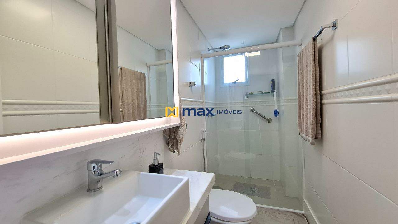 Apartamento à venda no Centro: Banheiro social