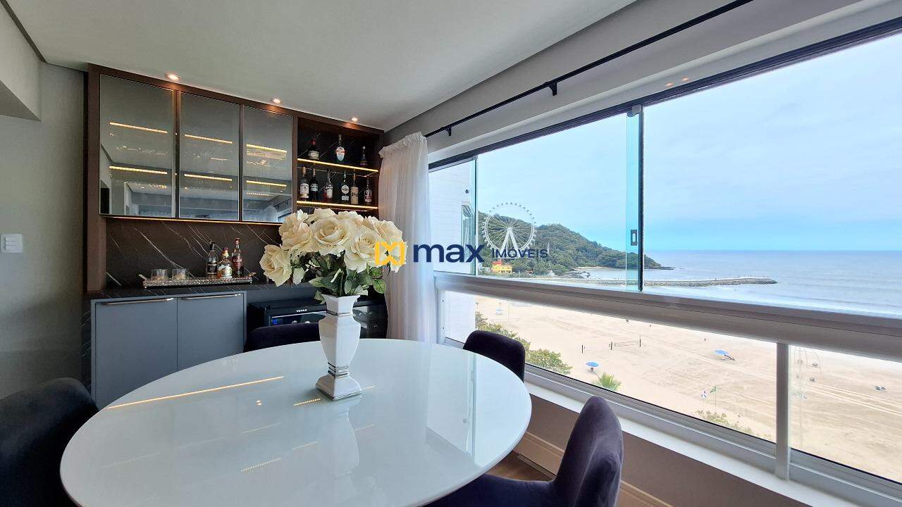 Apartamento à venda no Centro: Sacada