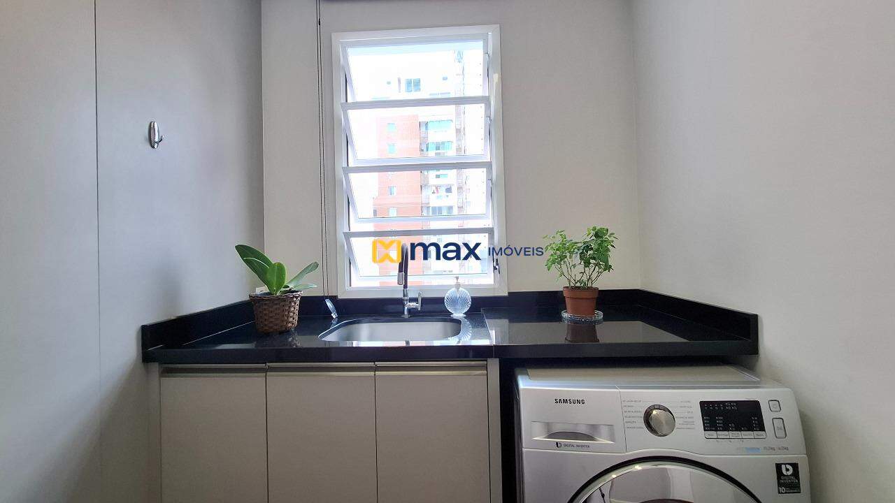 Apartamento à venda no Centro: Lavanderia