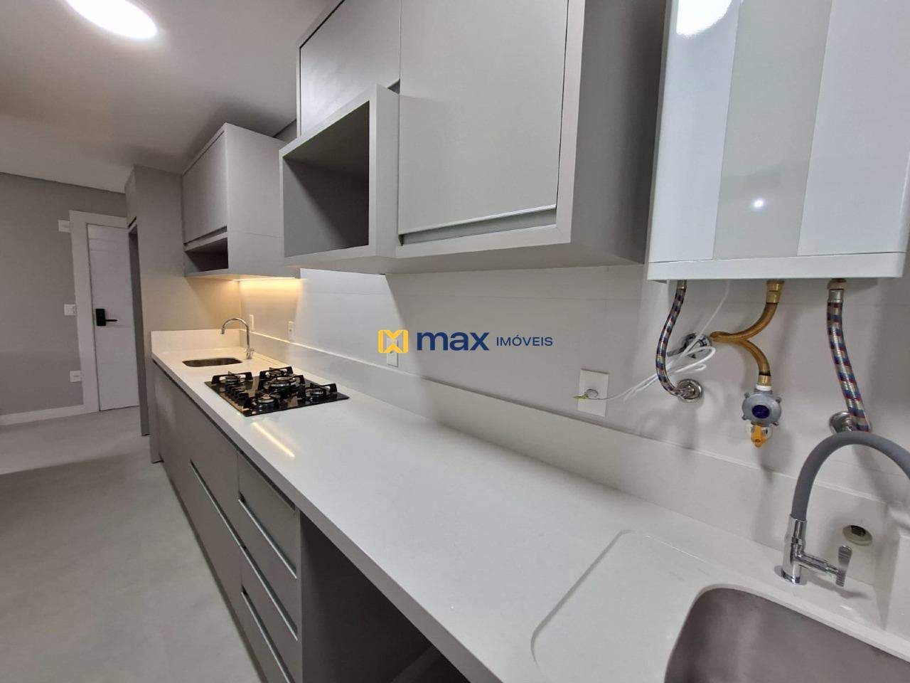 Apartamento para aluguel no Praia Brava de Itajaí: cozinha e área de serviço