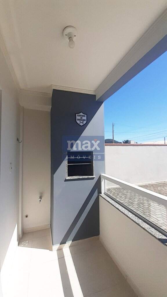 Apartamento à venda no Gravatá: Sacada com churrasqueira