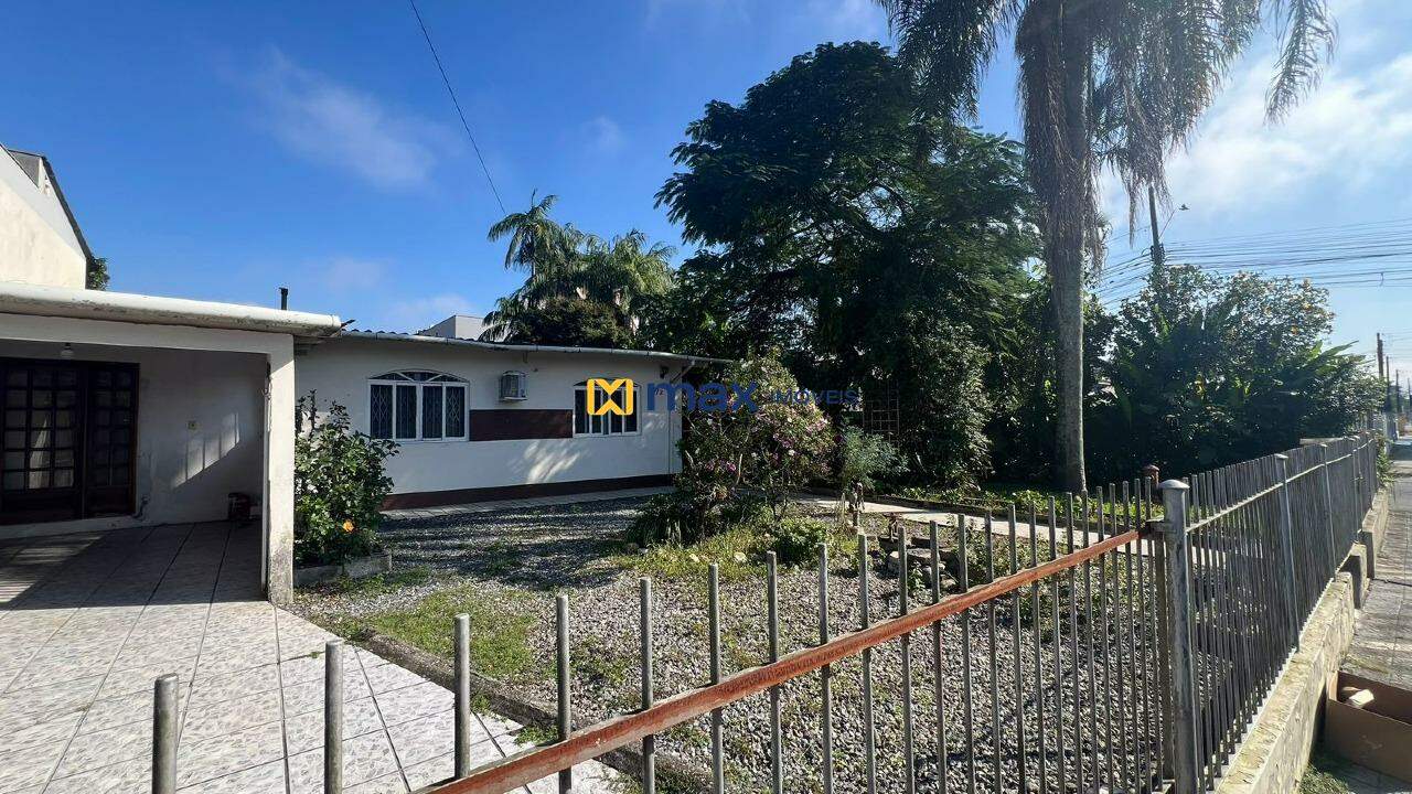 Terreno à venda no Cordeiros: Terreno