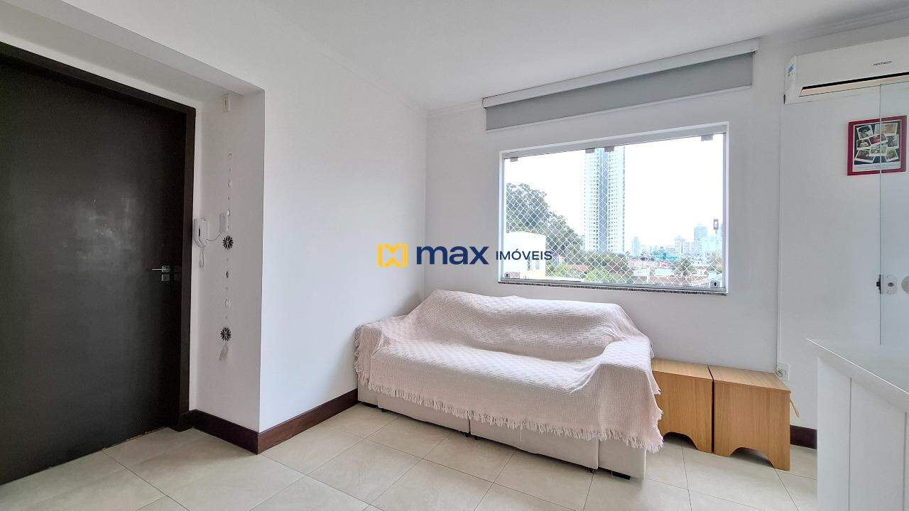 Apartamento à venda no Centro: Living integrado