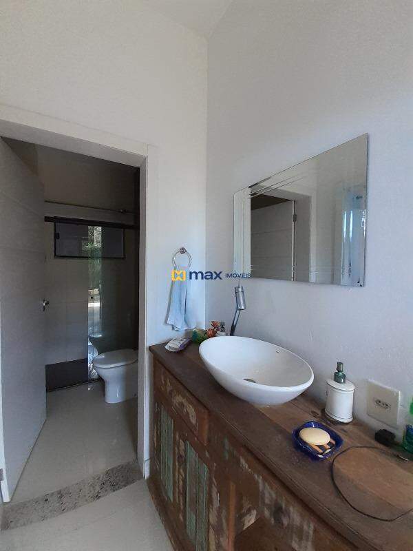 Casa para aluguel no Nossa Senhora de Fatima: lavabo térreo