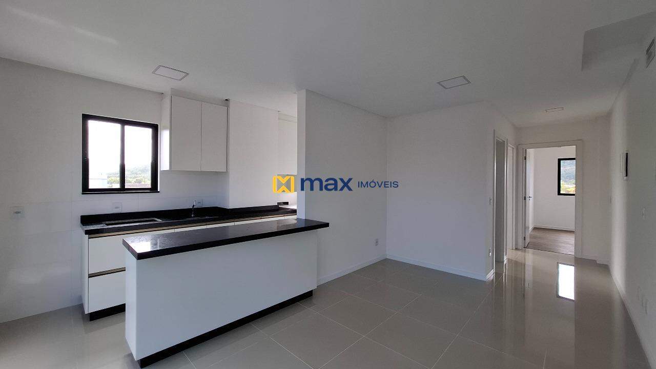 Apartamento para aluguel no Gravatá: Sala de estar e jantar integrada com a cozinha