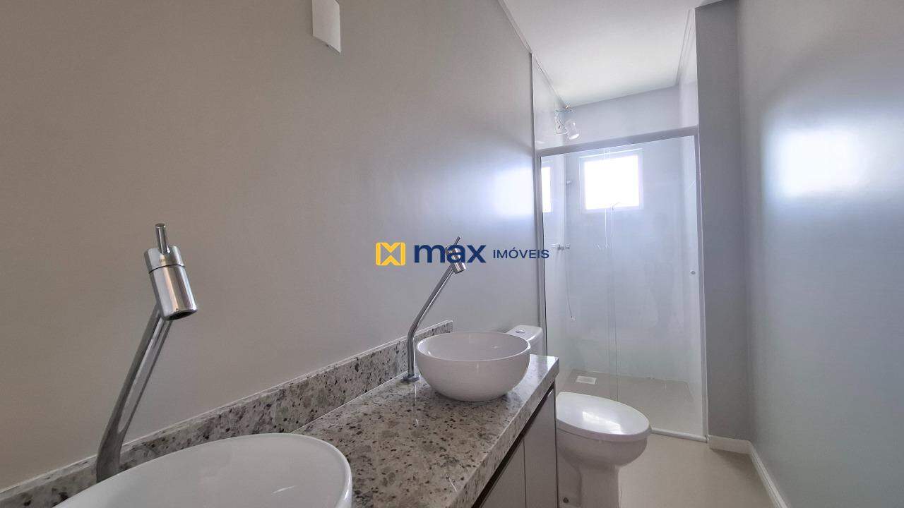 Apartamento à venda no Fazenda: Banheiro social