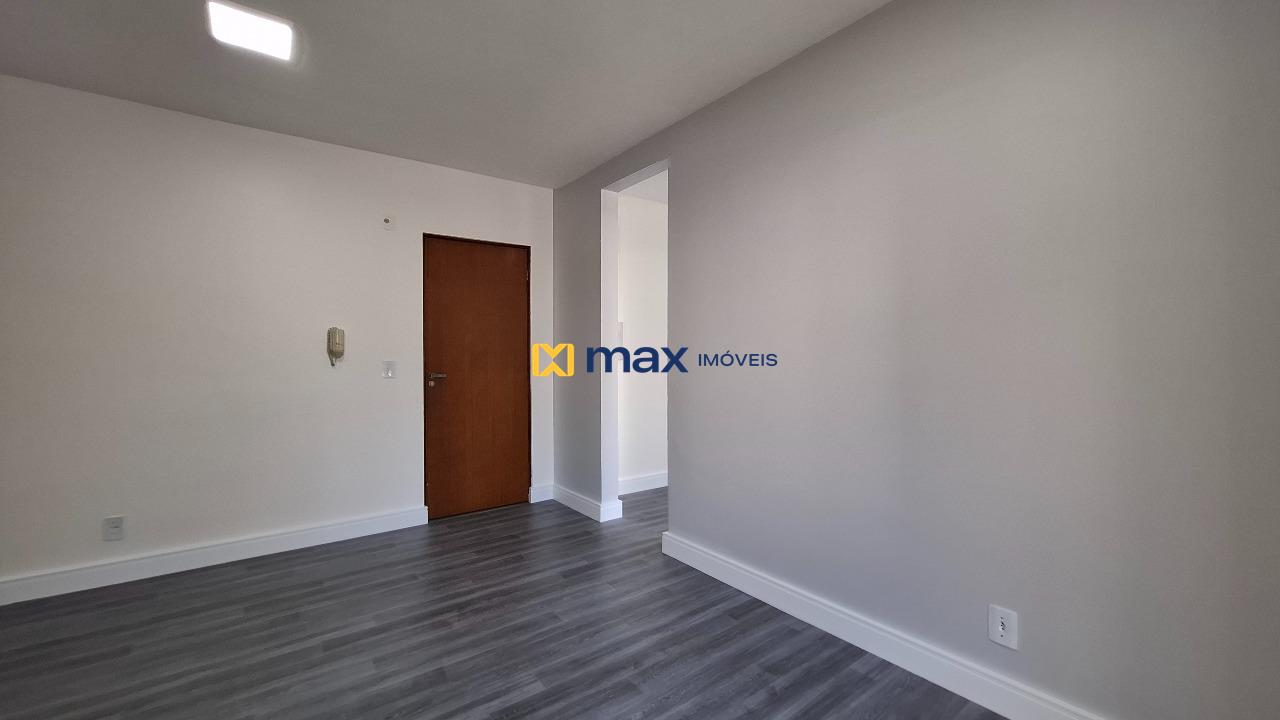 Apartamento à venda no Espinheiros: Living integrado