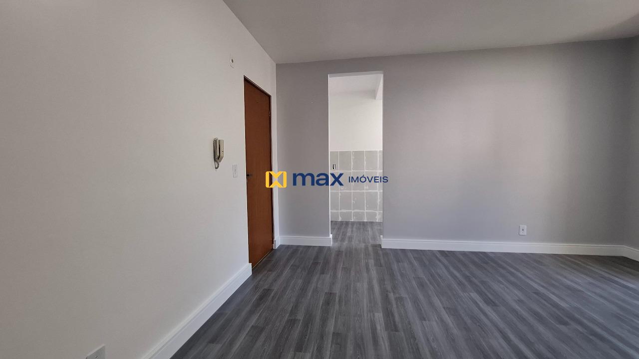 Apartamento à venda no Espinheiros: Living integrado