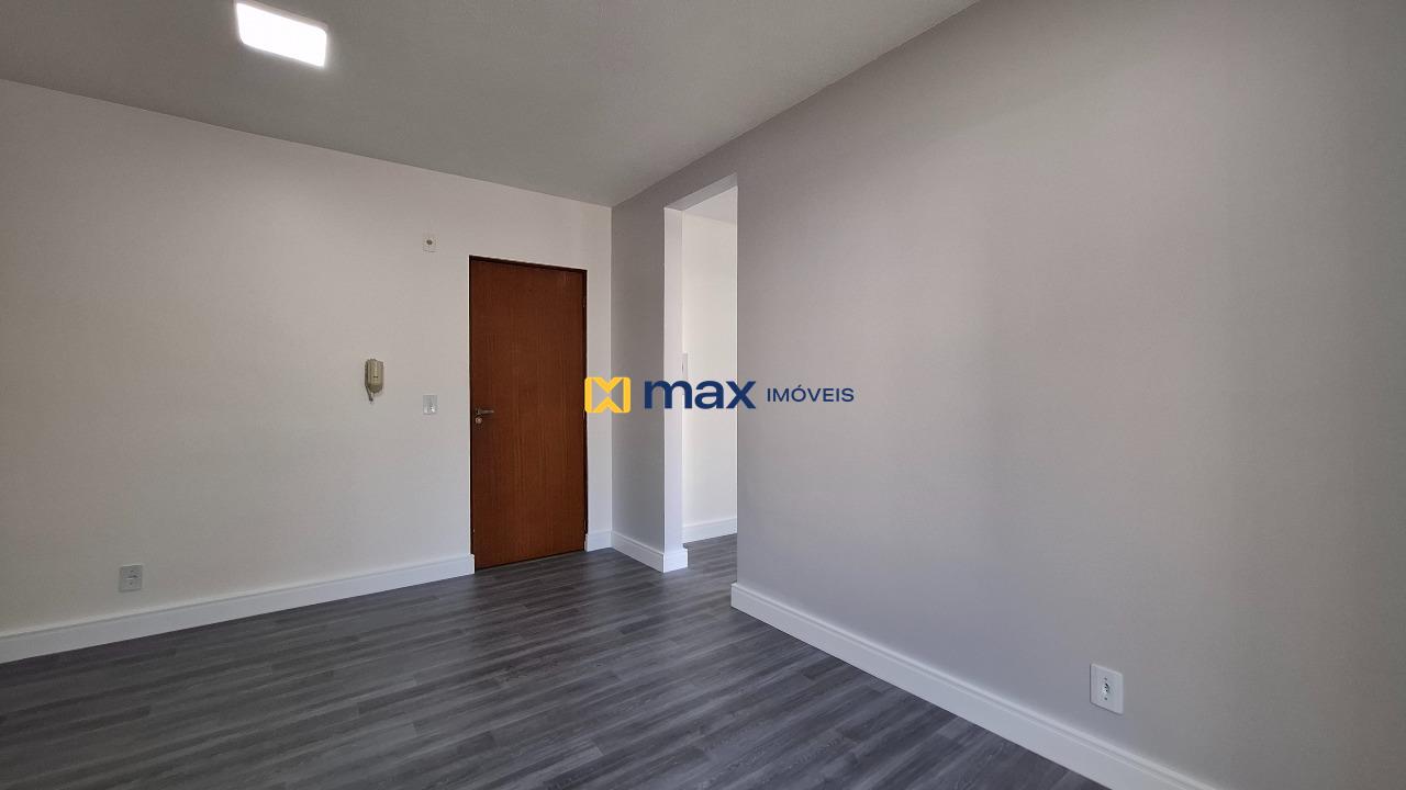 Apartamento à venda no Espinheiros: Living integrado