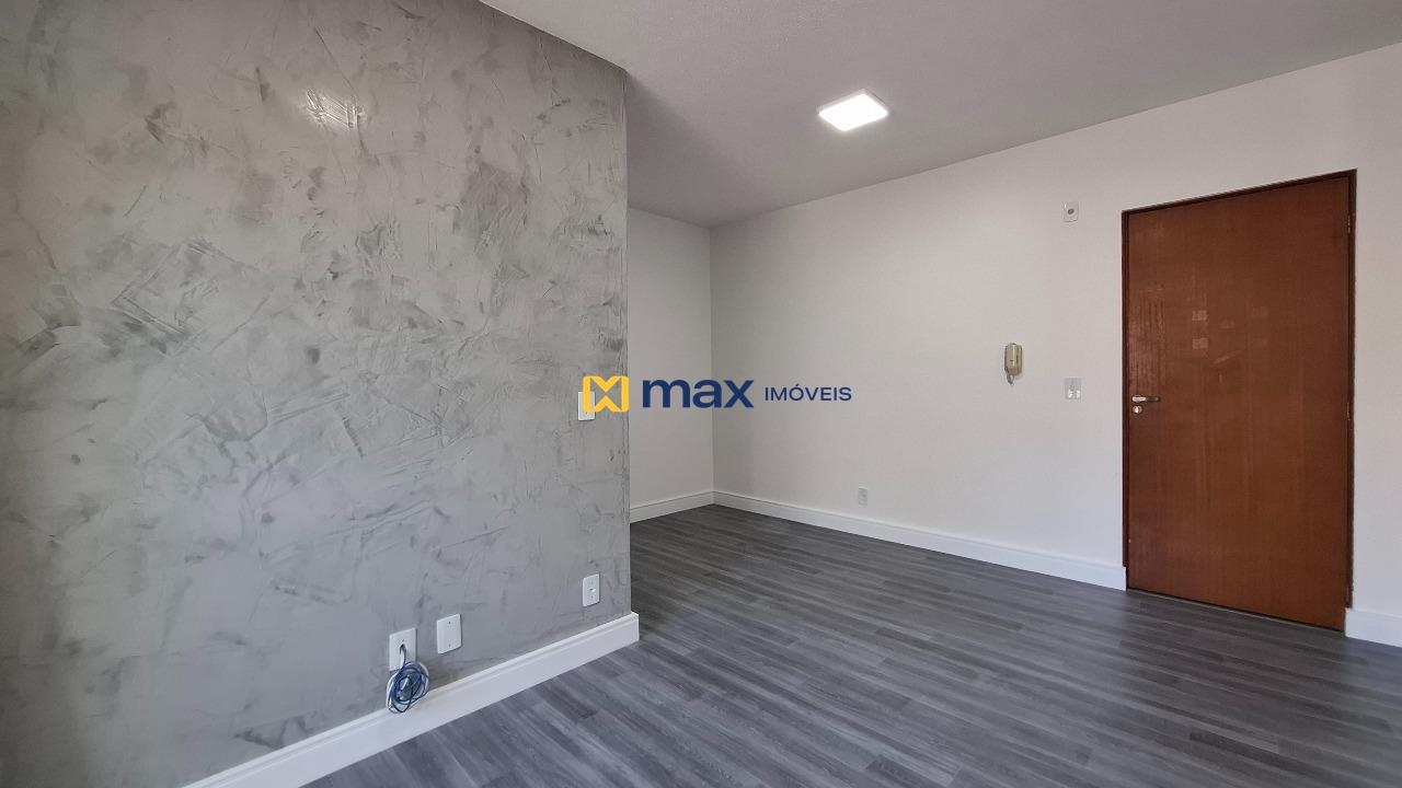 Apartamento à venda no Espinheiros: Living integrado