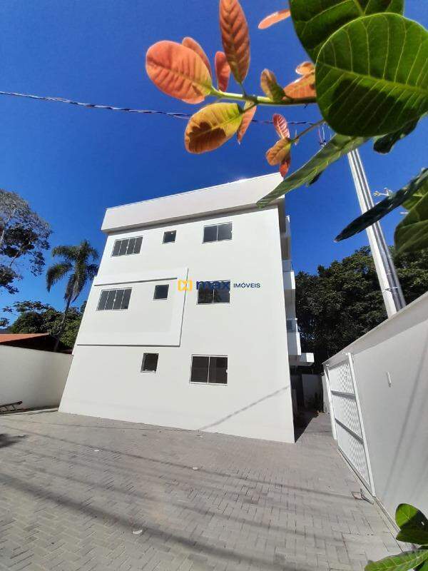 Apartamento à venda no Meia Praia: 