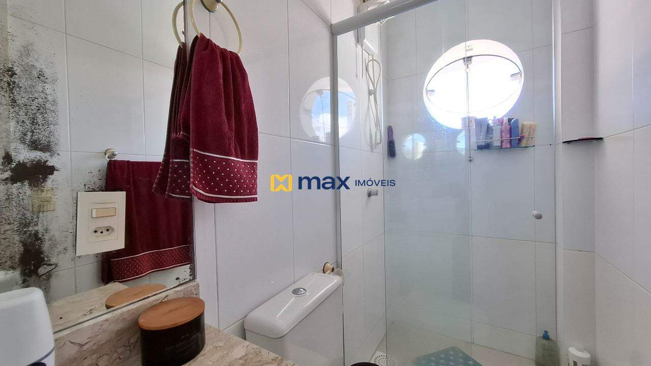 Apartamento à venda no Fazendinha: Banheiro suíte