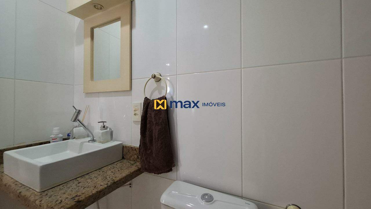 Apartamento à venda no Fazendinha: Banheiro social