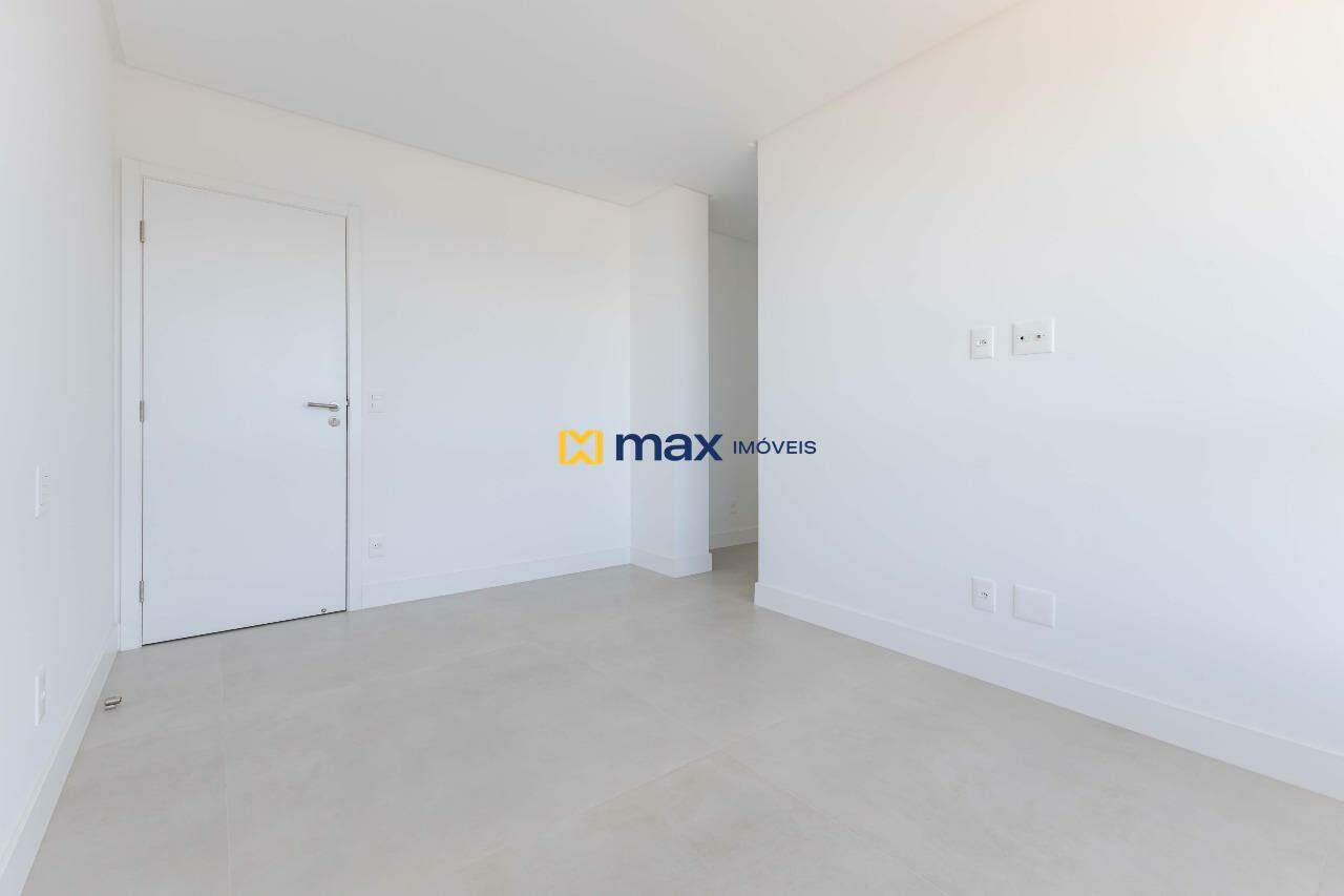 Apartamento à venda no Praia Brava: Suíte 2
