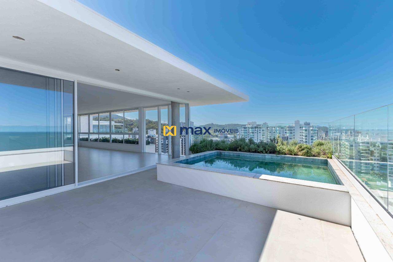 Cobertura à venda no Praia Brava: Terraço privativo