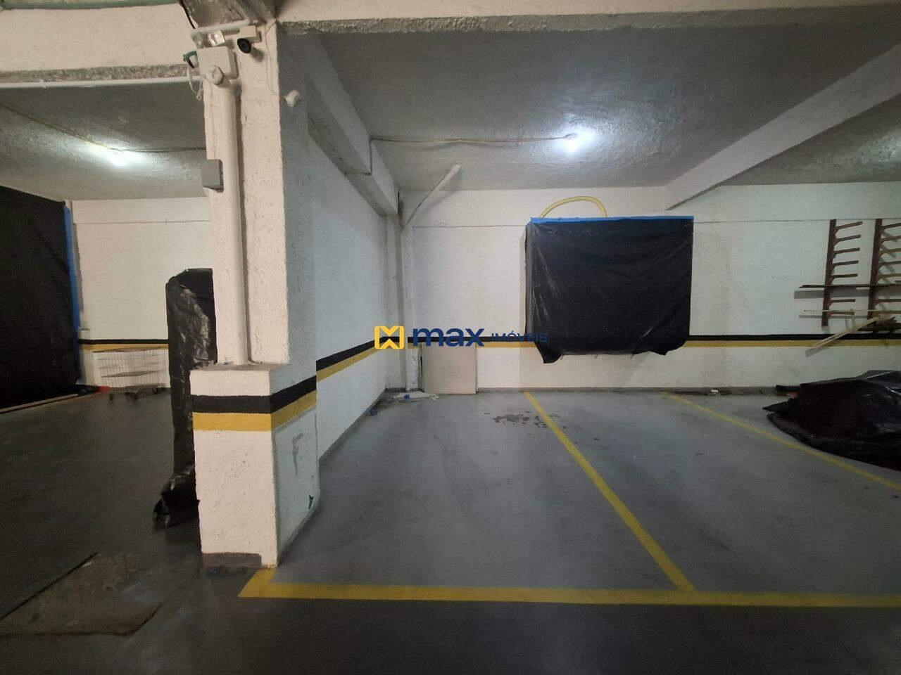 Apartamento para aluguel no Centro: Garagem 