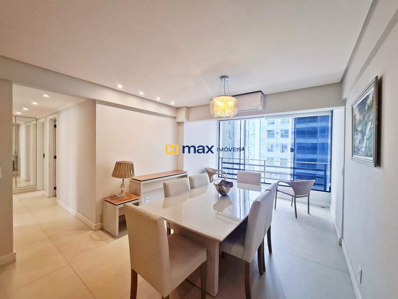 Apartamento para aluguel no Centro: Sala/Acesso área íntima