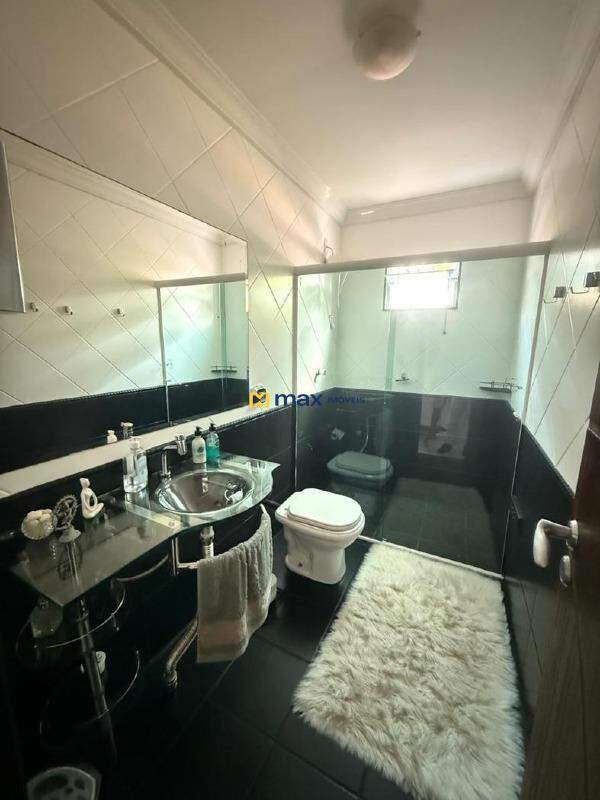 Casa Comercial para aluguel no Praia dos Amores: 