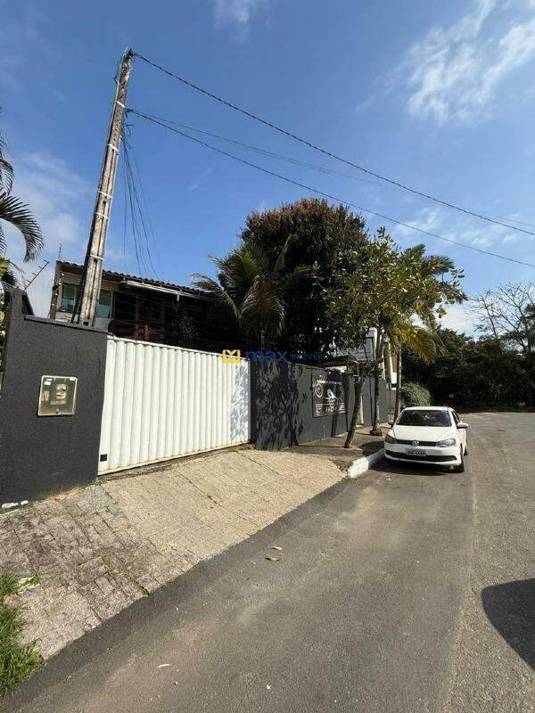 Casa Comercial para aluguel no Praia dos Amores: 