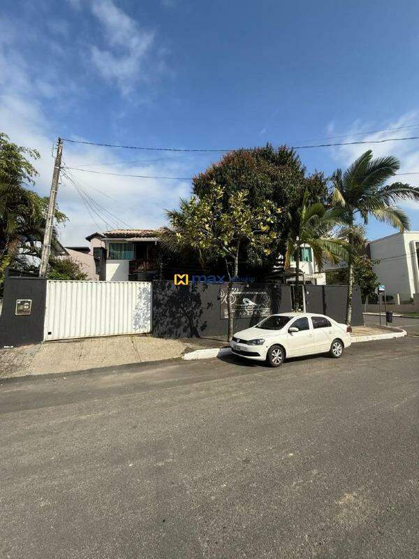 Casa Comercial para aluguel no Praia dos Amores: 