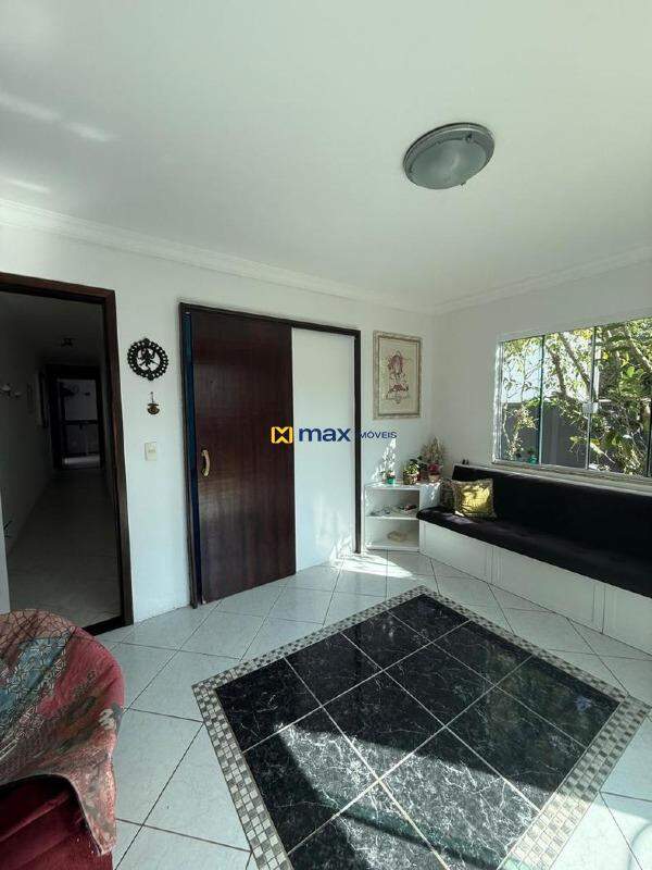 Casa Comercial para aluguel no Praia dos Amores: 