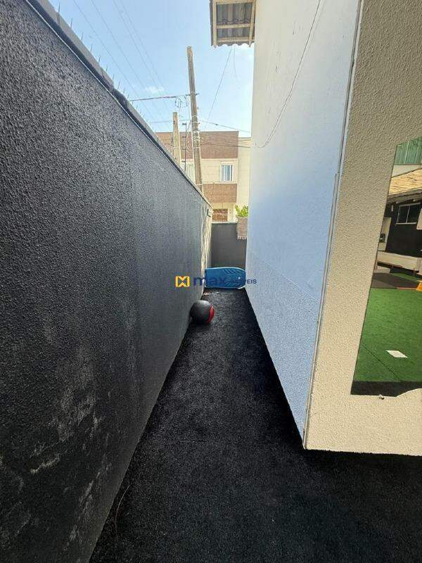 Casa Comercial para aluguel no Praia dos Amores: 