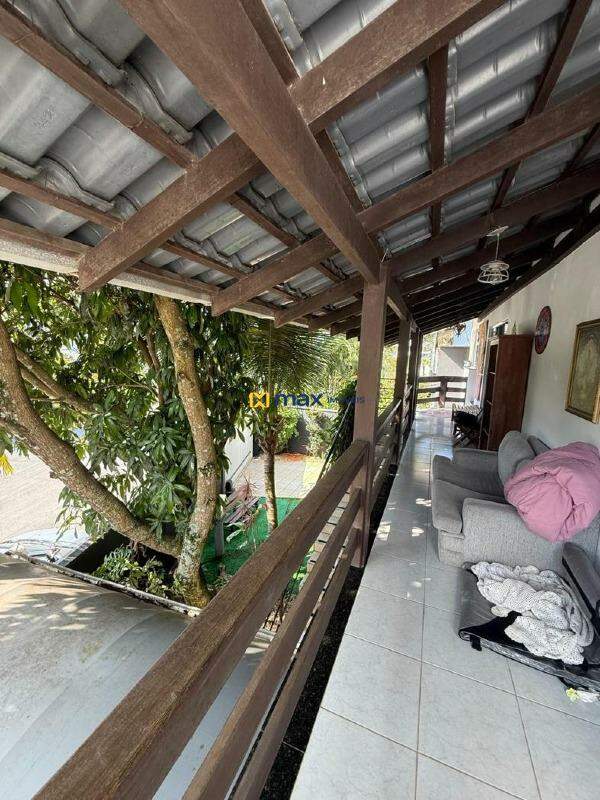 Casa Comercial para aluguel no Praia dos Amores: 