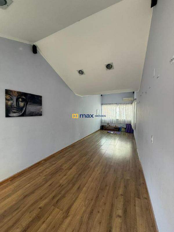 Casa Comercial para aluguel no Praia dos Amores: 