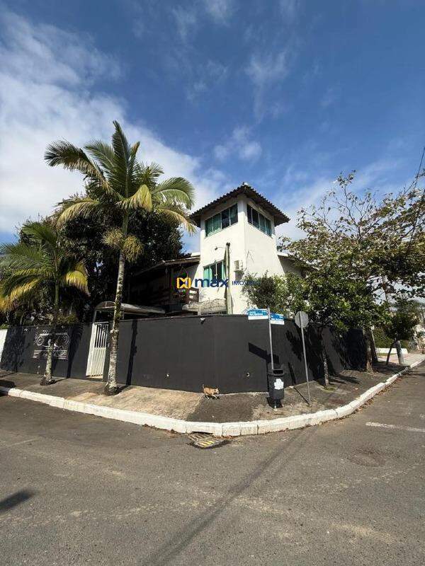 Casa Comercial para aluguel no Praia dos Amores: 