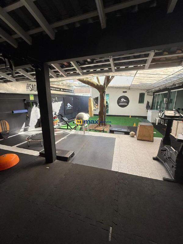 Casa Comercial para aluguel no Praia dos Amores: 