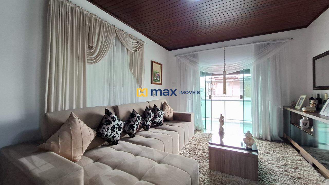 Casa à venda no Cordeiros: Sala de estar 2° piso
