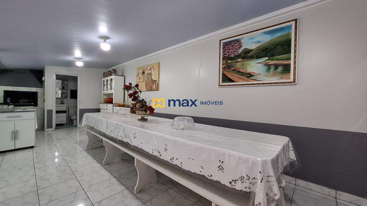 Casa à venda no Cordeiros: Salão de festas
